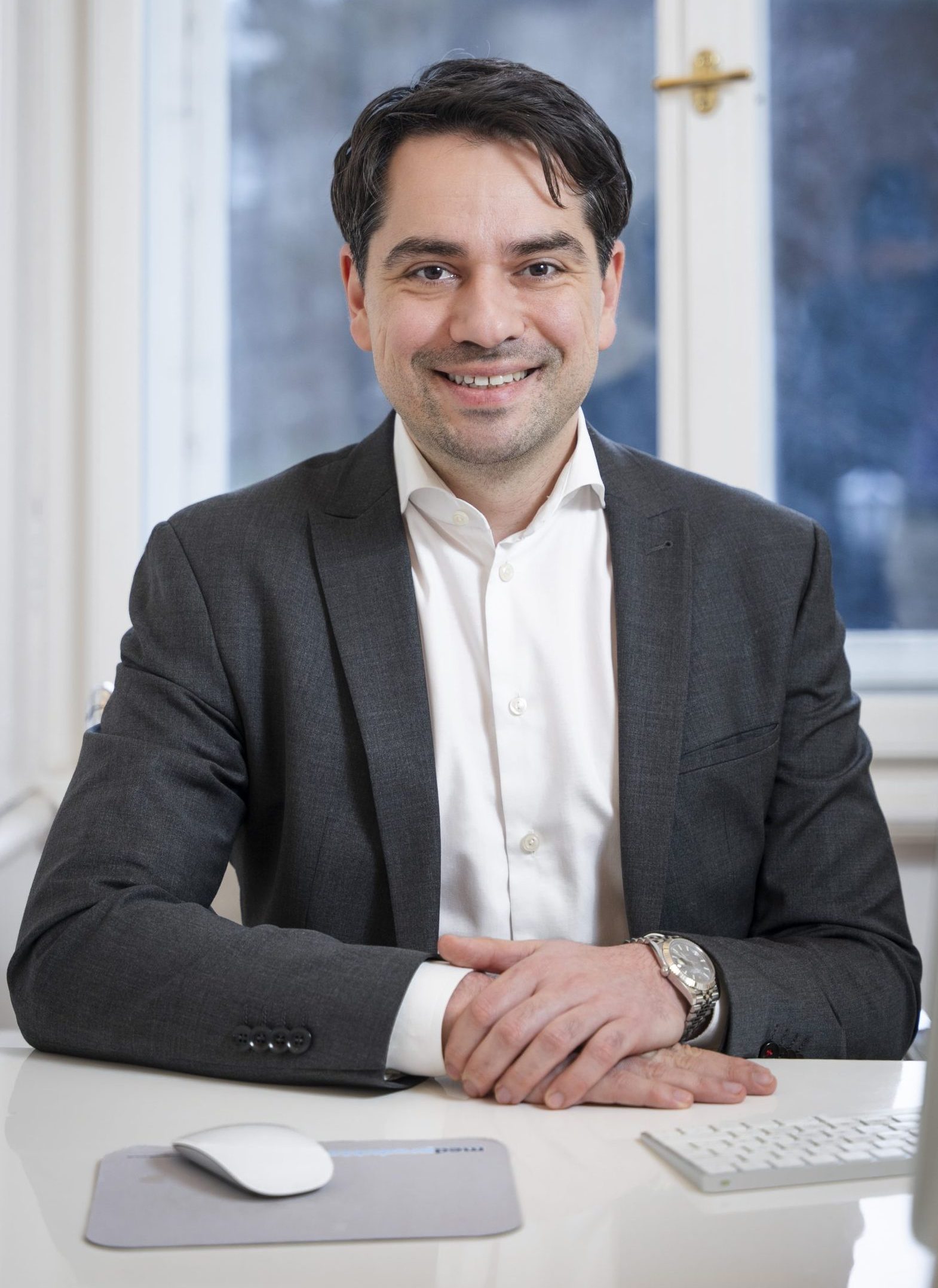 Dr. Sebastian Racean